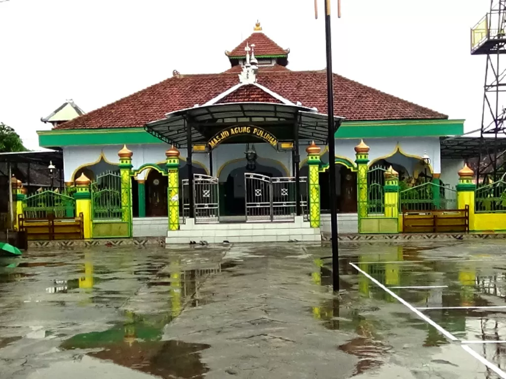 Masjid Agung Puluhan yang berada di Desa Puluhan, Kecamatan Trucuk, Klaten, Jawa Tengah. (Z Creators/Edelweis Ratu Shimaa)
