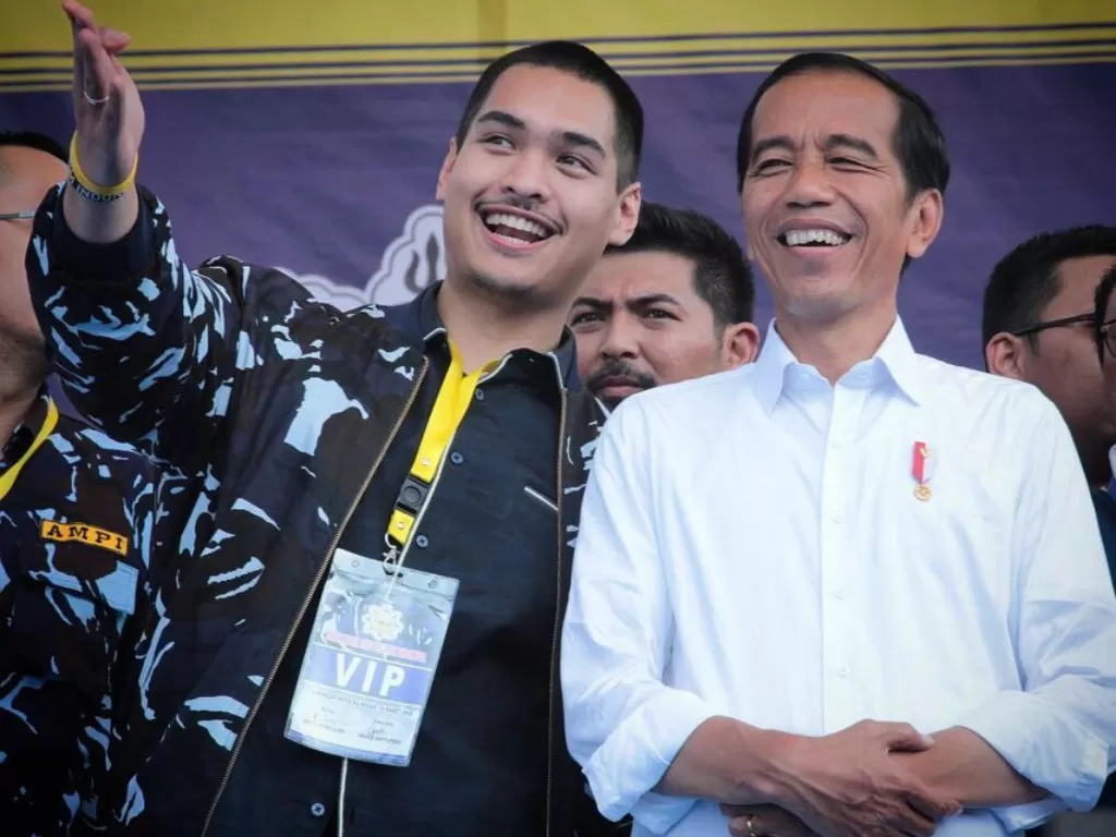 Politisi muda Partai Golkar Dito Ariotedjo bersama Presiden Jokowi. (instagram/@ditoariotedjo)