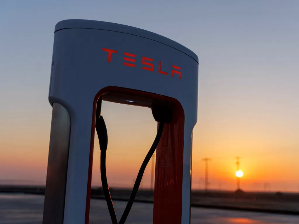 Perusahaan mobil listrik Tesla. (REUTERS/Mike Blake)