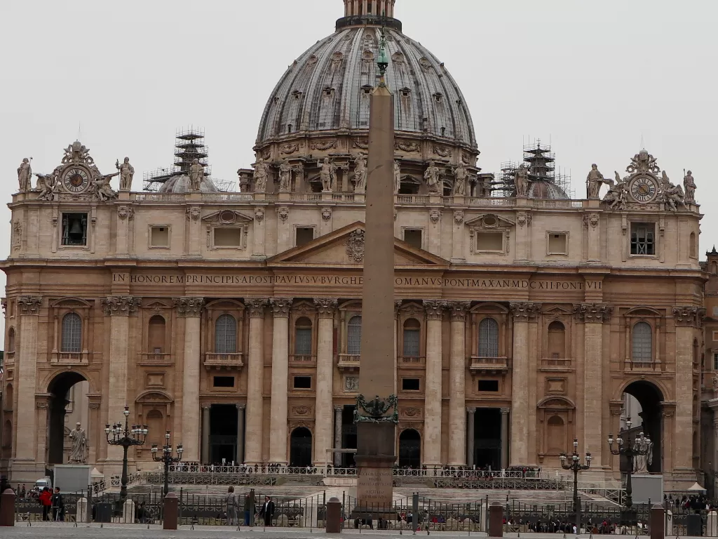 Obelisk Vatikan yang dipercaya bisa menyembuhkan penyakit serius (Z Creators/Alan Munandar)