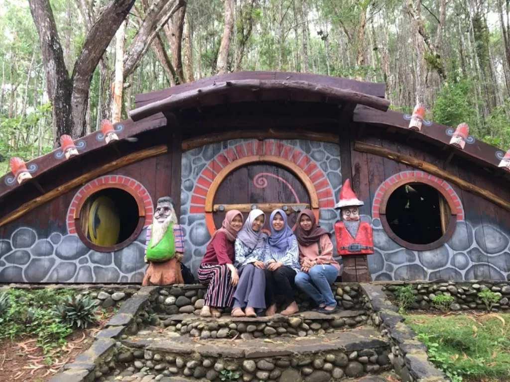 Tempat wisata Seribu Batu Songgo Langit. (Z Creators/Adila Fikri)