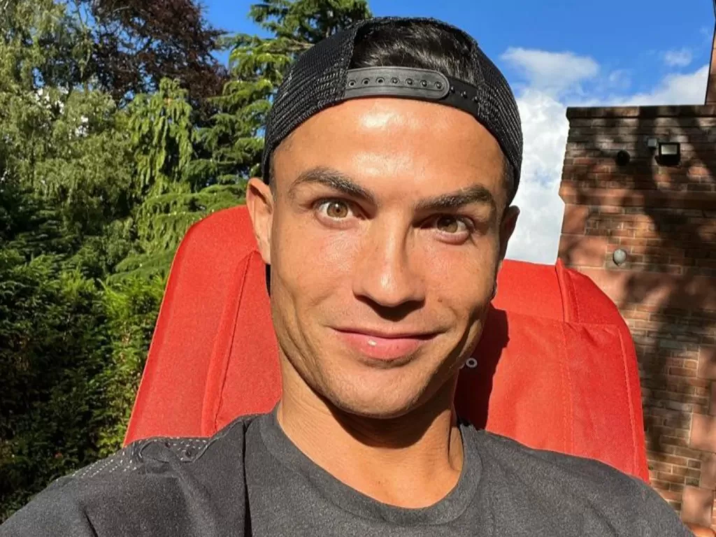 Cristiano Ronaldo  tidak pernah berbicara dengan ayahnya, Jose Dinis Aveiro (Instagram/@cristiano)