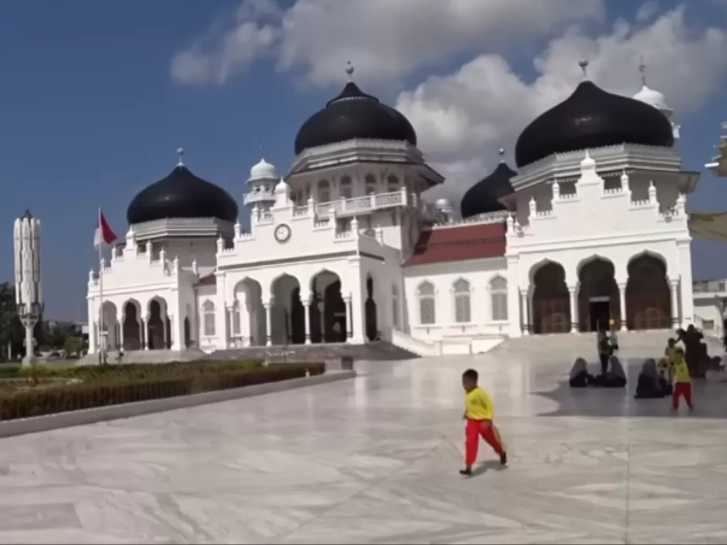 Rekomendasi wisata Hari Lebaran di Masjid Baiturrahman, Aceh. (Z Creators/Sriwahyuni Kuna)
