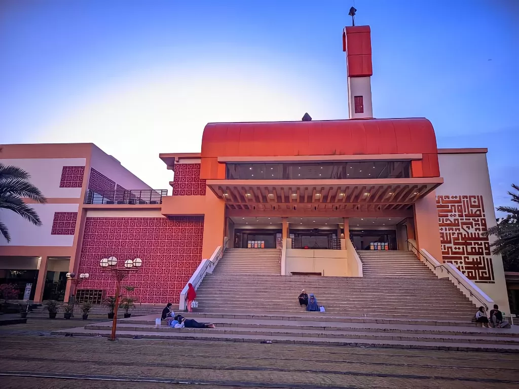 Masjid Raya Bani Umar. (Z Creator/Asep Hermawan)