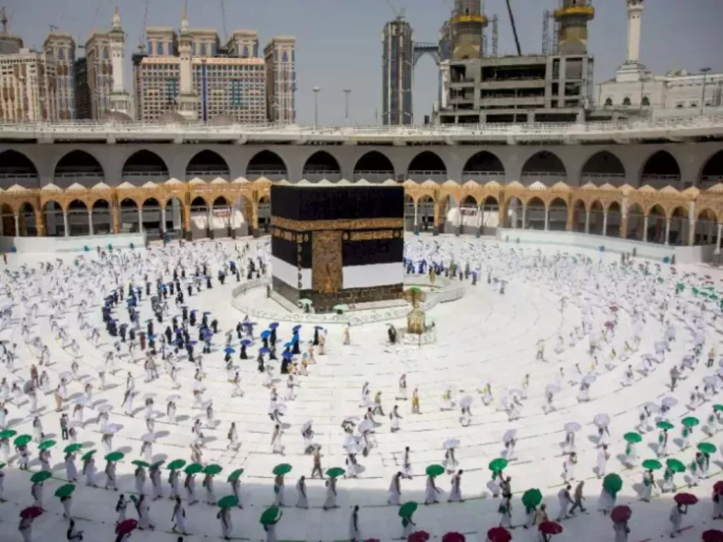 Peserta ibadah haji tahun ini dikurangi. (Saudi Ministry of Media/Handout via REUTERS)