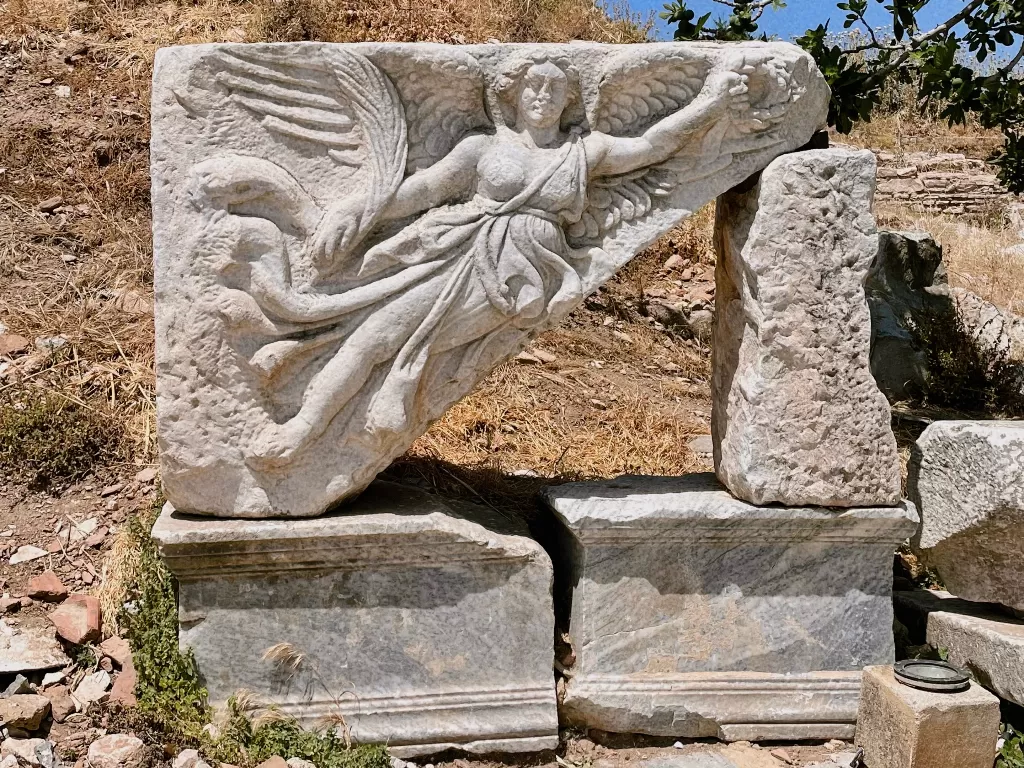 Patung Dewi Nike di Ephesus (Z Creators/Alan Munandar)
