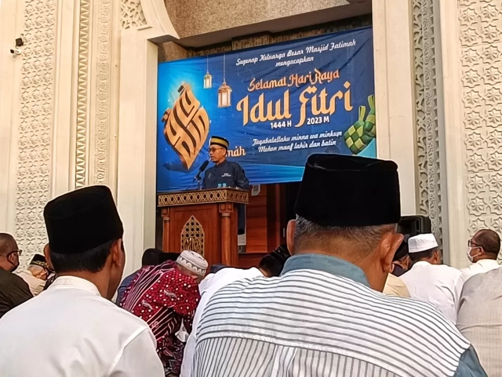 Masjid Fatimah Kota Malang dipenuhi warga Muhammadiyah yang melaksanakan Salat Ied. (Z Creator/Bhekti Setyowibowo)