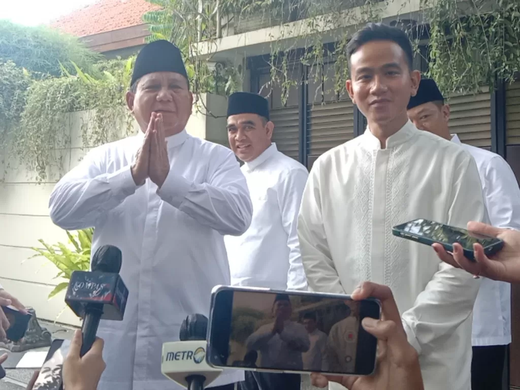 Ketua Umum Partai Gerindra Prabowo Subianto saat bersama Wali Kota Solo Gibran Rakabuming Raka. (Ari Welianto)