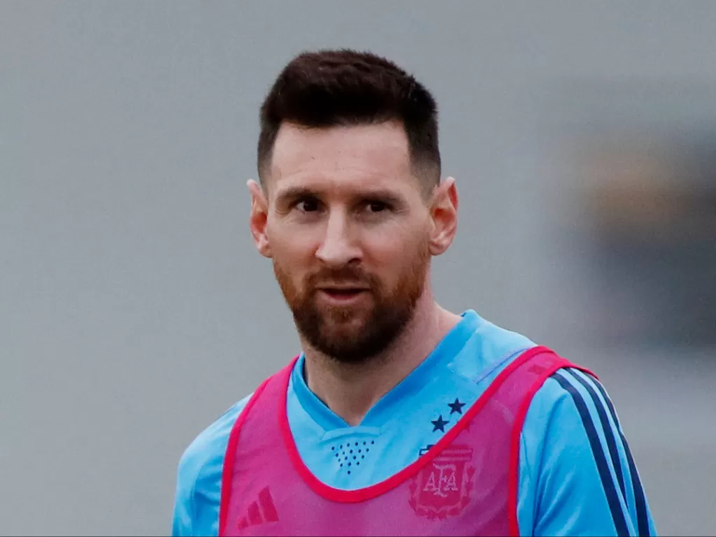 Lionel Messi saat berlatih bersama Timnas Argentina (REUTERS/Agustin Marcarian)