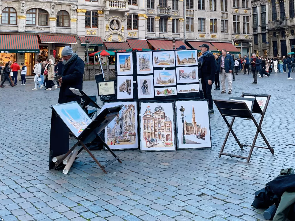 Grand Place, tempat wisata yang menawarkan souvenir lukisan di Belgia. (Z Creators/Alan Munandar)