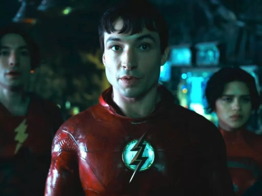 Ezra Miller dalam The Flash (IMDb)
