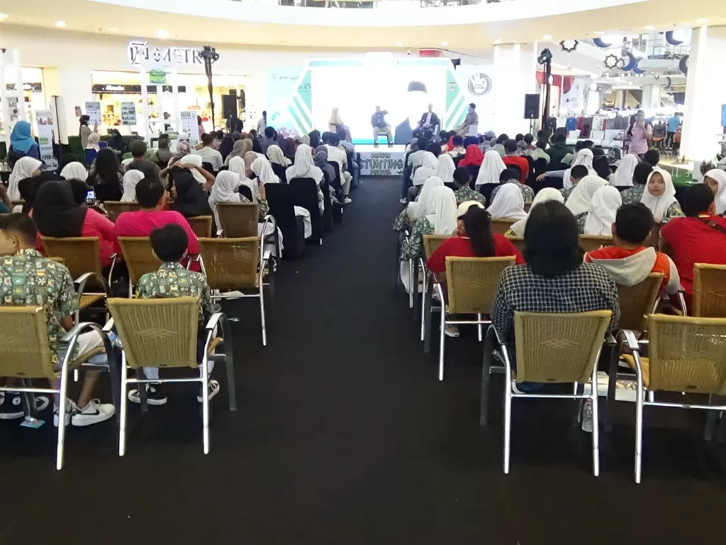 Talkshow Dinas Pertanian Sukoharjo dan Forum Petani Milenial turunkan stunting. (Z Creators/Edelweish Ratushima)