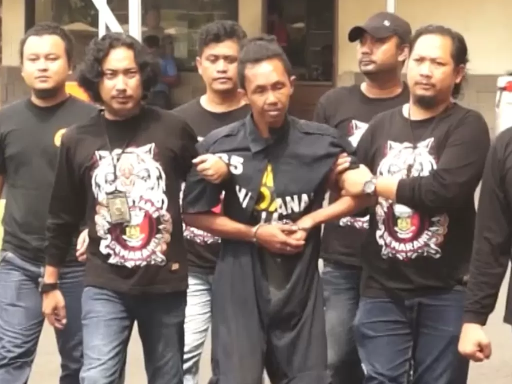 Husein, pelaku pembunuhan bos air isi ulang yang mayatnya dicor semen di Semarang. (Z Creators/Kiveiru Saladin)