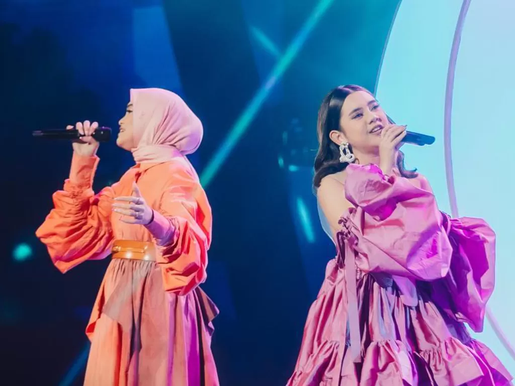 Ziva Magnolya (kanan) dan Salma Indonesian Idol (Instagram/indonesianidolid)