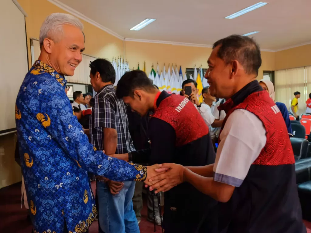 Gubernur Jateng, Ganjar Pranowo, memberikan apresiasi terhadap perjuangan atlet Jateng yang berprestasi di SEA Games 2023. (Dok. Ganjar Pranowo)