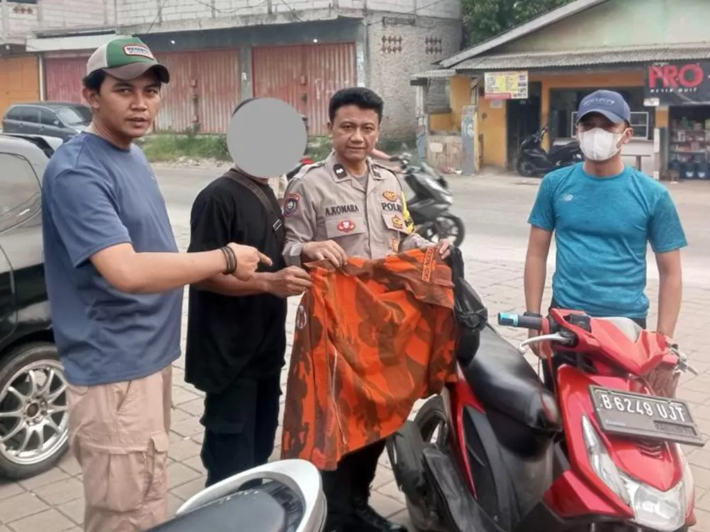 Penangkapan pria viral pemalak sopir truk di Bogor. (Dokumentasi Polres Bogor).