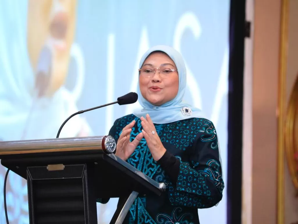 Wakil Ketua Komisi IX DPR RI, Nihayatul Wafiroh,mendorong kaum perempuan Indonesia untuk aktif berwirausaha. (Kemnaker)