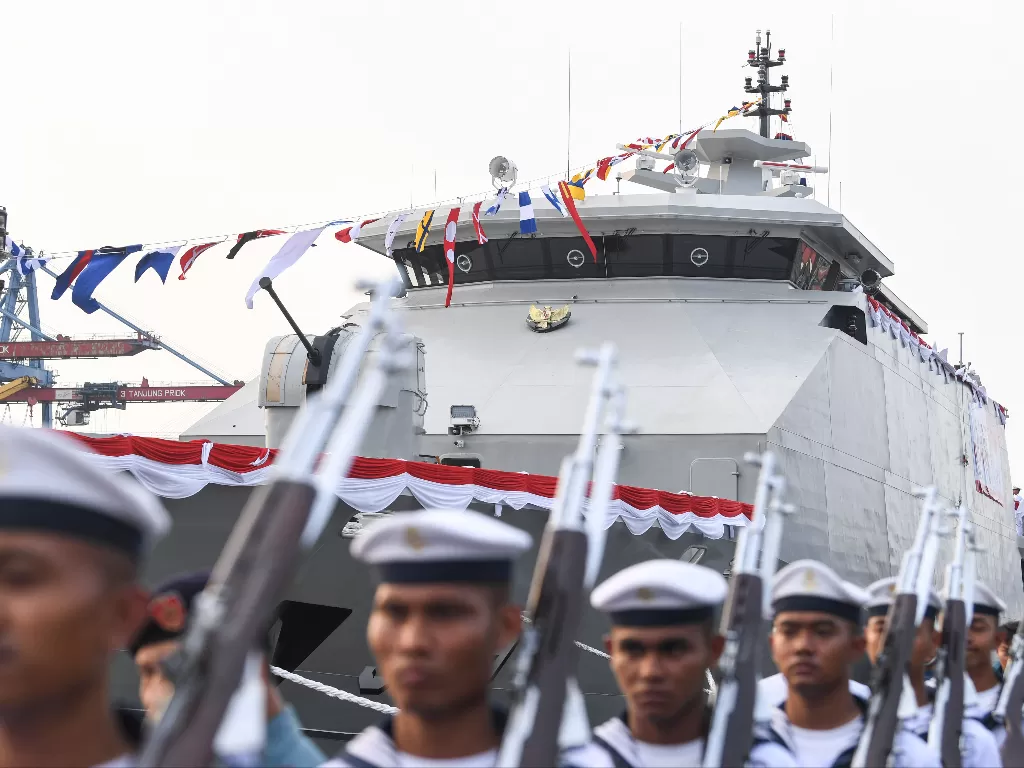 Kapal Perang Republik Indonesia (KRI) Bung Karno-369 yang diresmikan pada Kamis (2/6/2023), jadi kapal korvet pertama buatan dalam negeri. (ANTARA FOTO/M Risyal Hidayat)