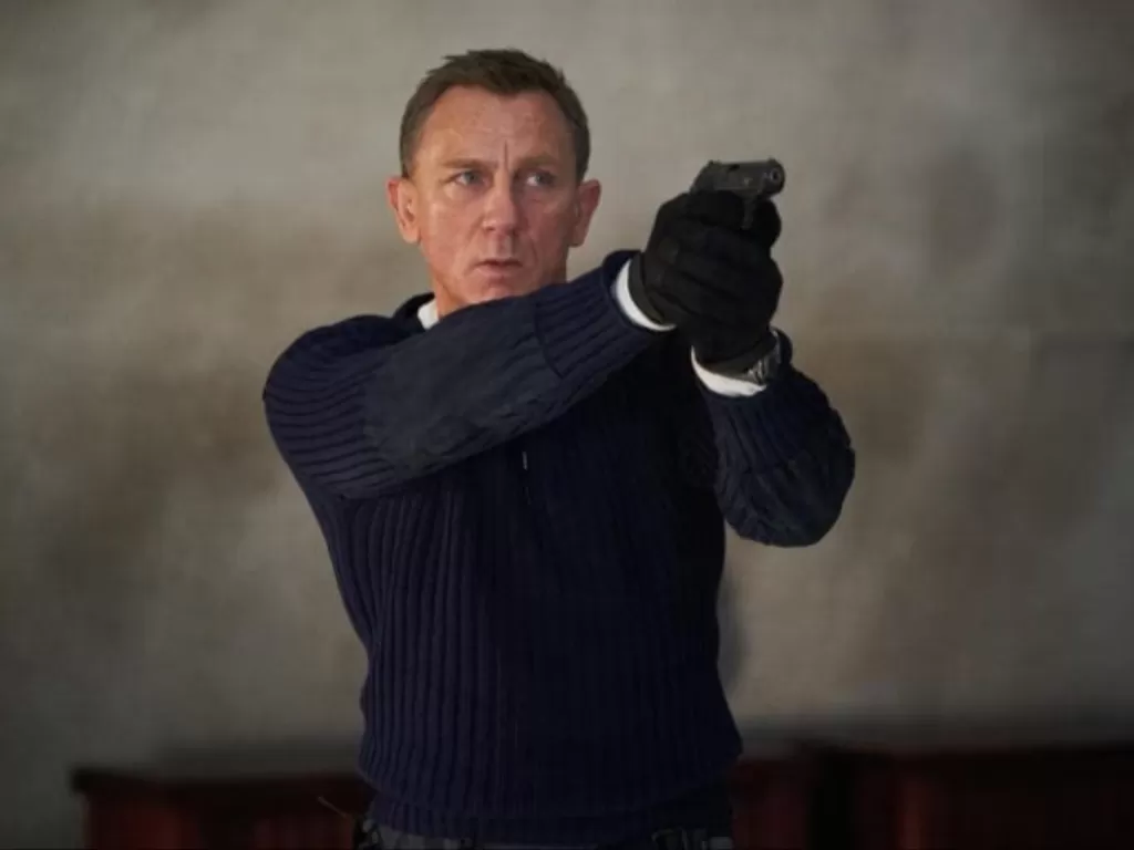 Daniel Craig dalam No Time to Die (IMDb)