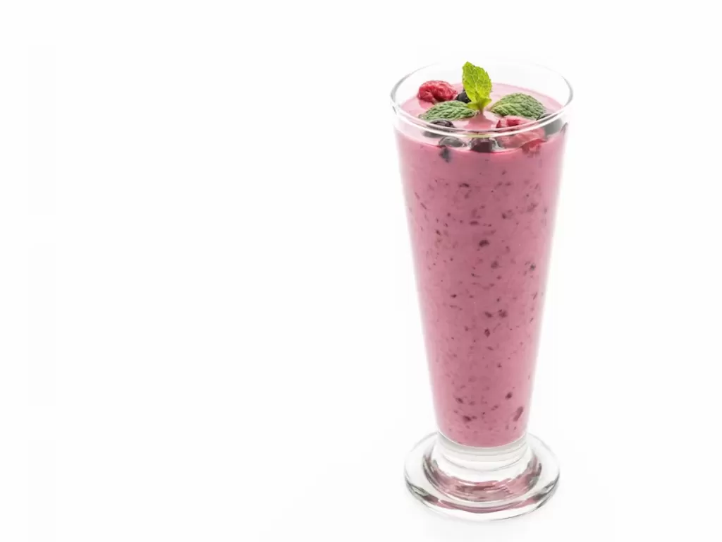 Ilustrasi pink smoothie (freepik.com)