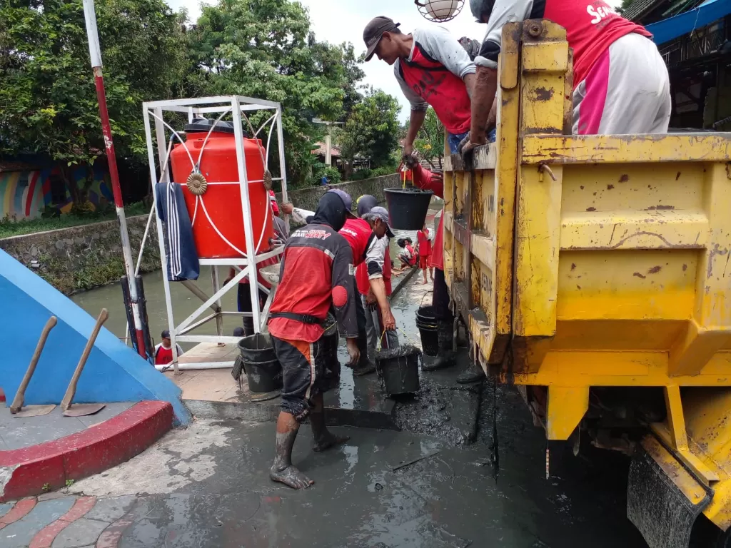 Pemkot Semarang melakukan upaya cegah dini banjir di seluruh wilayah, dengan melakukan normalisasi sungai dan pembuatan tanggul. (Dok. Pemkot Semarang)