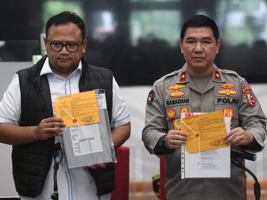 Karo Penmas Brigjen Ahmad Ramadhan (kanan) menyebut Satgas TPPO) menerima 409 laporan. (ANTARA FOTO-Akbar Nugroho Gumay).jpg