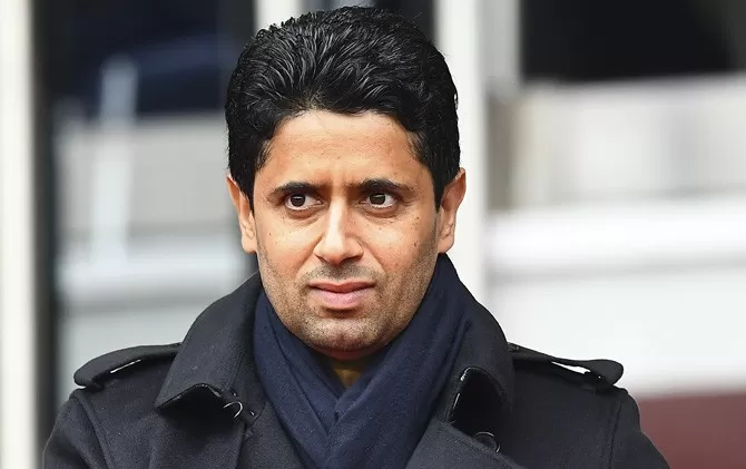 Presiden Paris Saint-Germain, Nasser Al-Khelaifi, dihubungi keluarga Glazer untuk membujuk Sheikh Jassim untuk menaikkan tawarannya membeli Man United. (AFP)