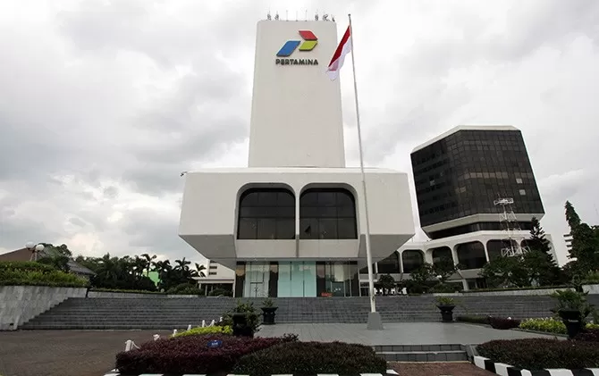 BBM Tidak Naik, Bagaimana Nasib Keuangan Pertamina? - Jawa Pos