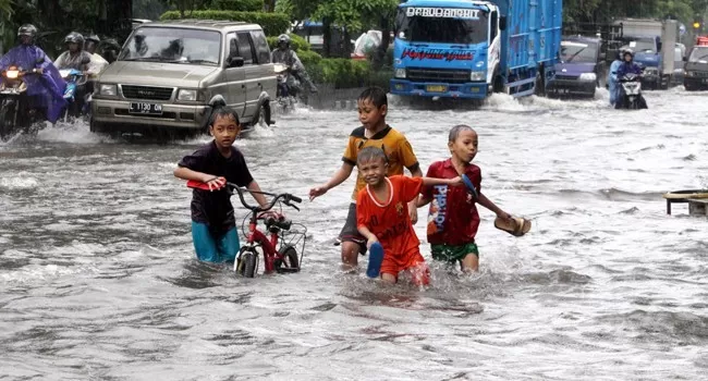 Banjir Rob Juga Mengancam Wilayah Jateng - Jawa Pos