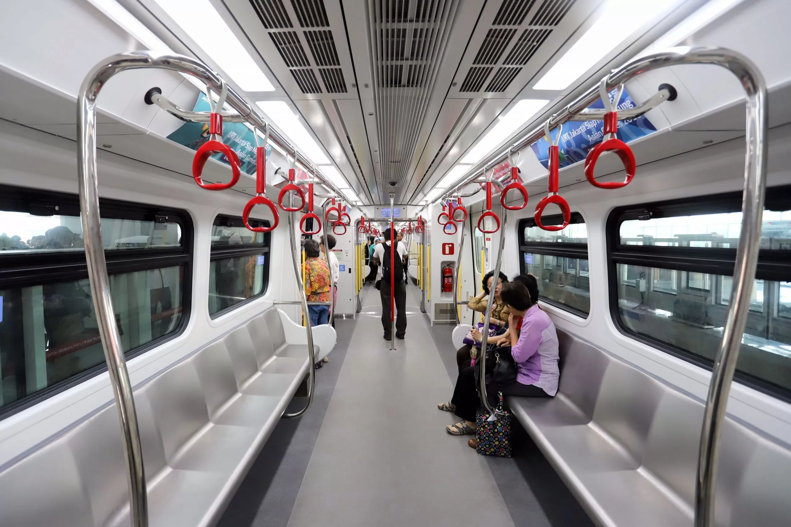 Skybridge LRT Hubungkan Stasiun Velodrome Ke Halte Pemuda - Jawa Pos