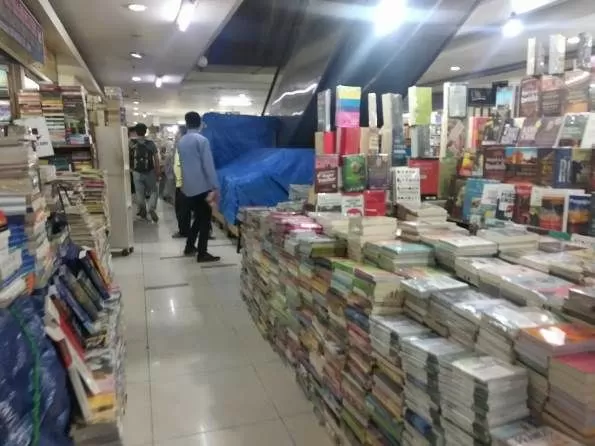 Kalah Saing Penjualan Buku Bekas Di Blok Square Sepi Peminat Jawa Pos 5250