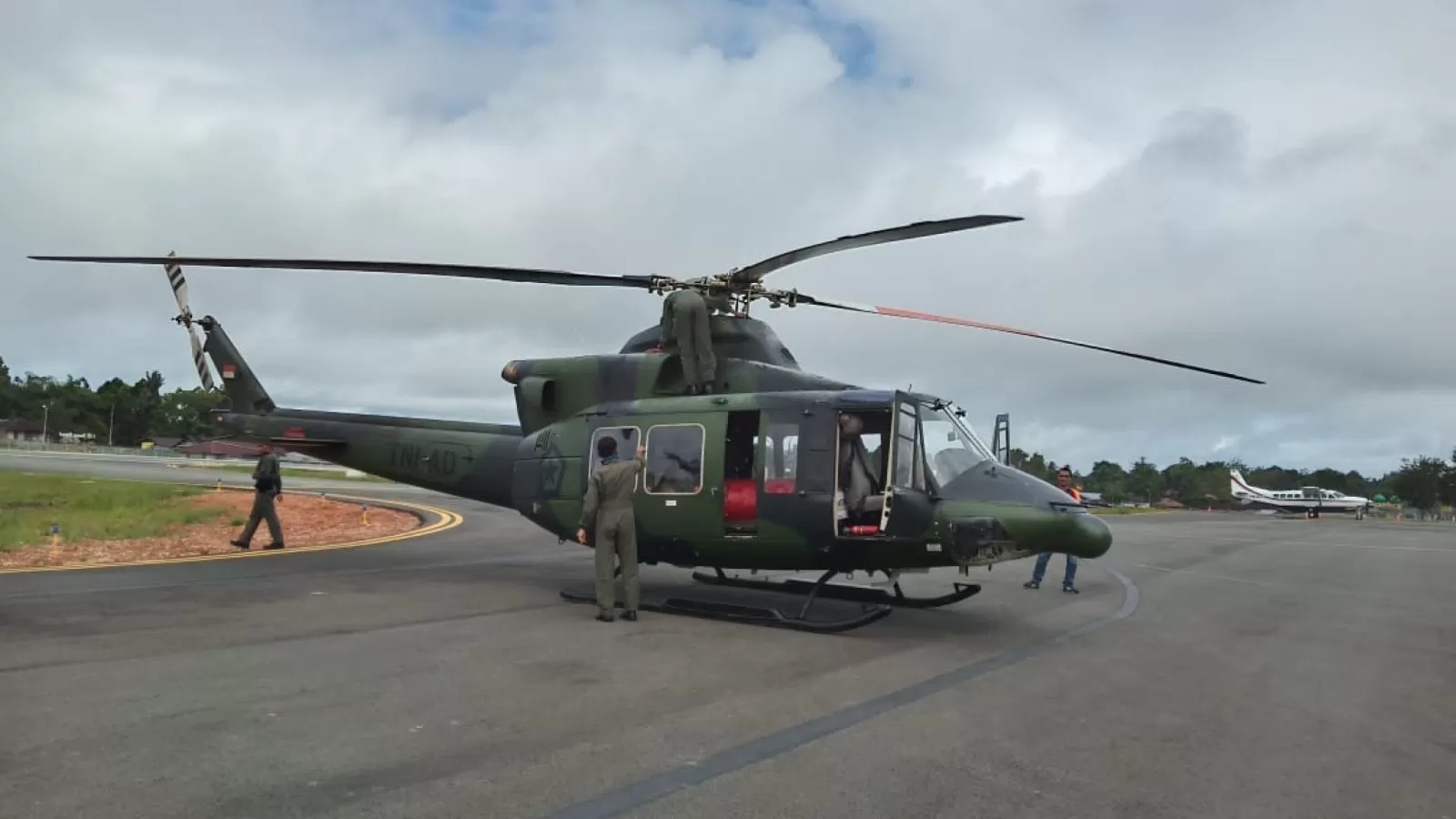 Helikopter TNI AD Yang Hilang Ditemukan Di Tebing Curam - Jawa Pos