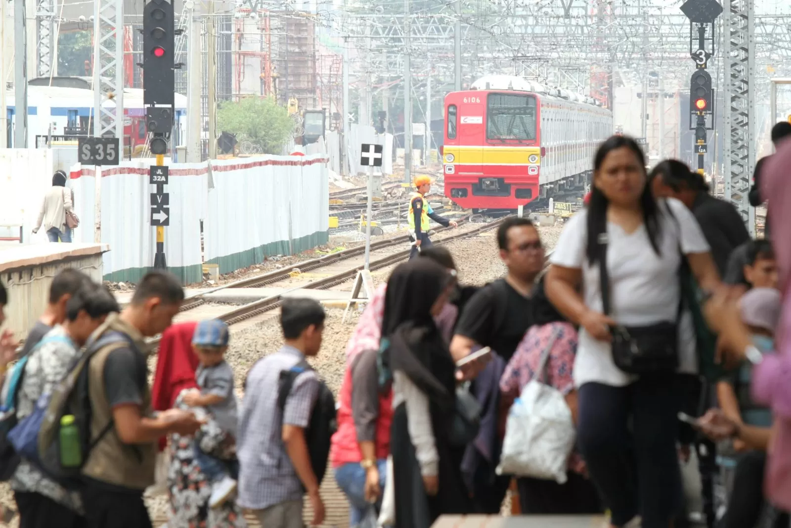 46 Perjalan KRL Depok-Bekasi Hanya Sampai Manggarai Selama 11 Hari ...