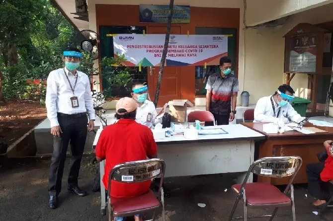 BNI Salurkan Bansos Kepada KPM Manfaatkan Teknologi Di Tengah Pandemi ...