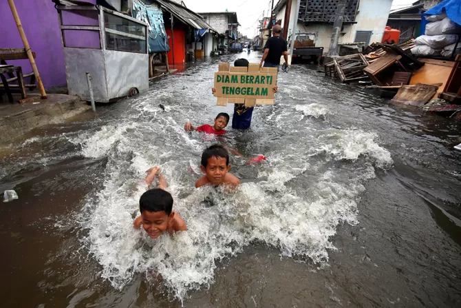 Banjir ROB, 4 RT Di Jakarta Utara Terendam - Jawa Pos