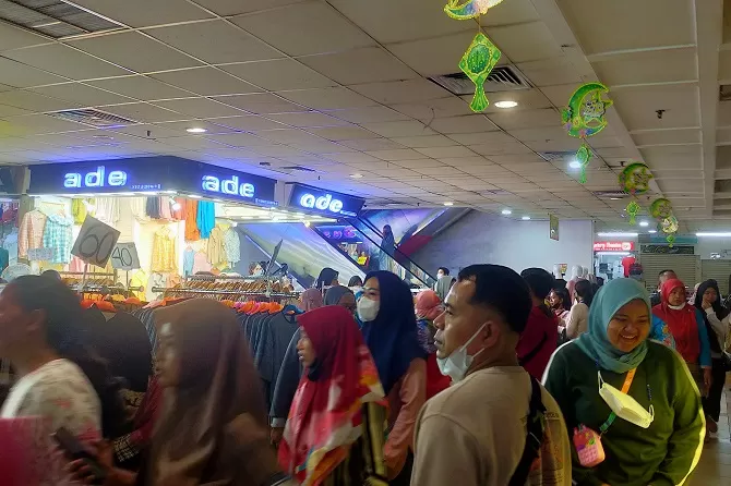 Hari Terakhir Buka Full, Seperti Ini Situasi Pasar Tanah Abang - Jawa Pos