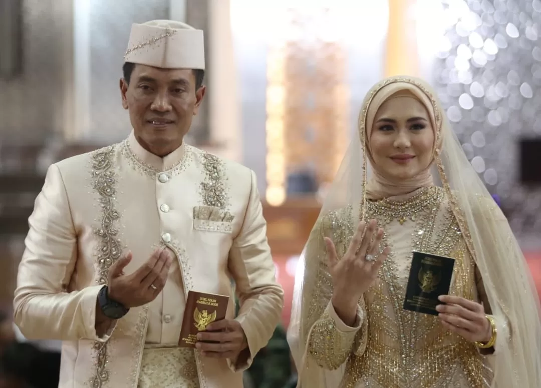 Juliana Moechtar Resmi Menikah dengan Perwira TNI Nur Wahyudi - Jawa Pos