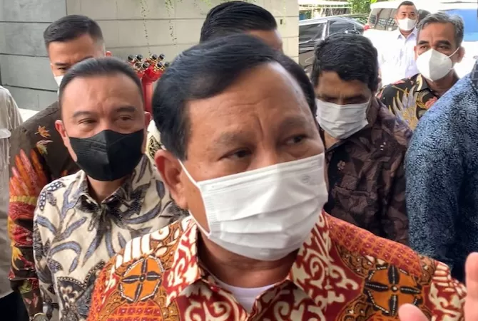 Isunya Bakal Ada Reshuflle, Prabowo Makan Siang Dengan Surya Paloh ...