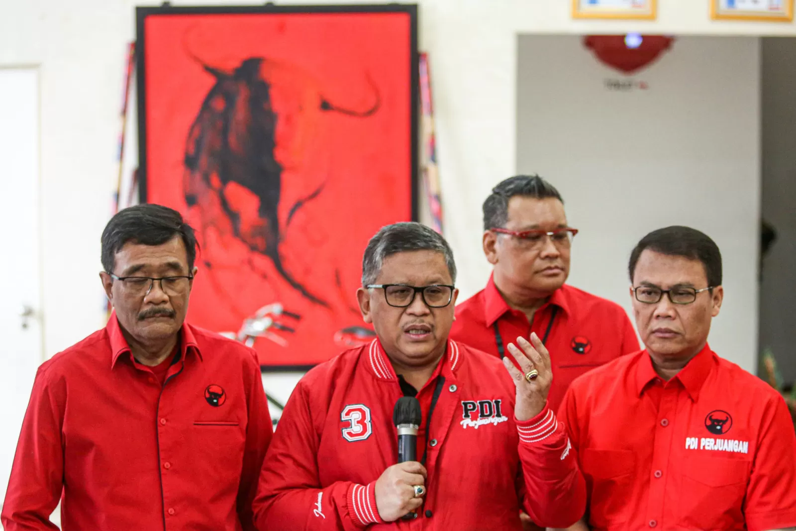 Respons Hasto PDIP Soal Keberadaan Harun Masiku di Luar Negeri - Jawa Pos