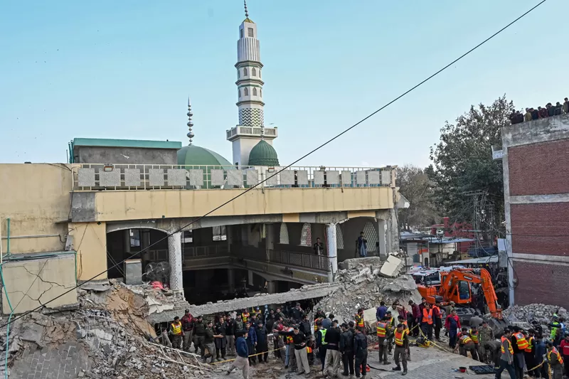 Korban Tewas Bom Bunuh Diri Di Masjid Pakistan Jadi 92 Orang - Jawa Pos