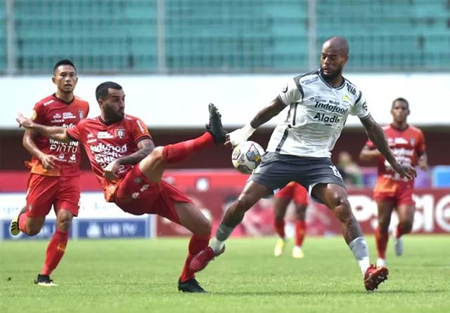 Naik, Ini Harga Jersey Persib Bandung Musim 2022/2023 