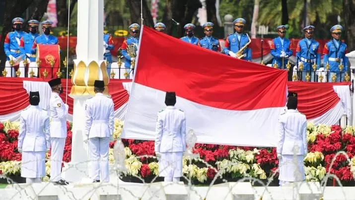 Ilustrasi - Pendaftaran upacara 17 Agustus di Istana Merdeka kembali dibuka hari ini. Simak cara daftar, syarat peserta, dan jadwal upacaranya di sini!