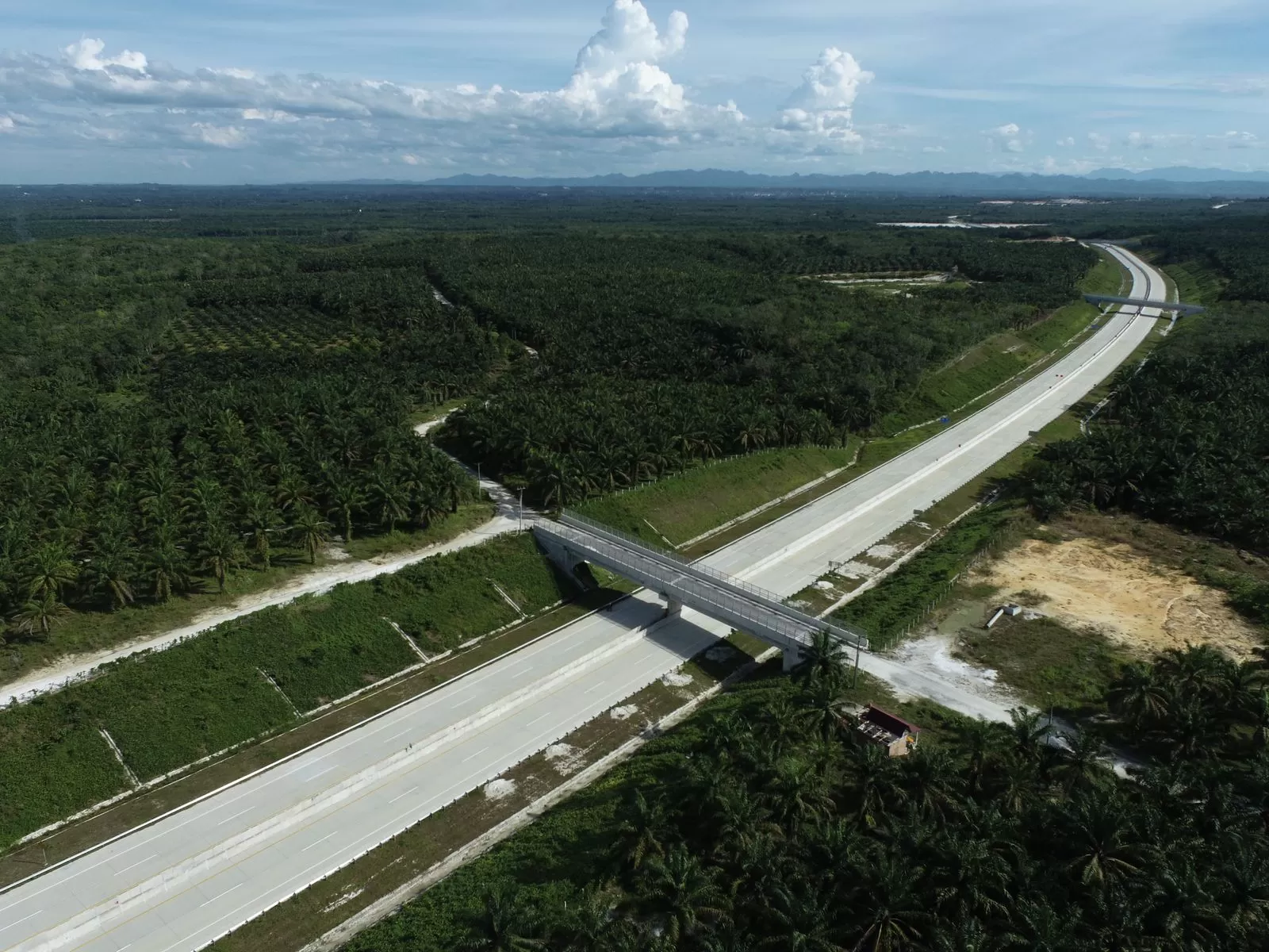 Jalan Tol Pekanbaru.