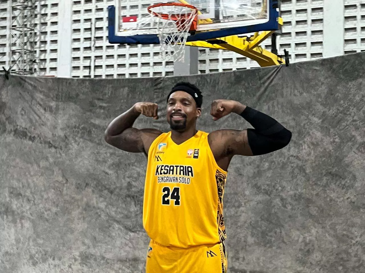 Kentrell Barkley Bahagia Kesatria Bengawan Solo Petik Kemenangan Perdana di IBL 2026. (KlikSoloNews/Adhirajasa)