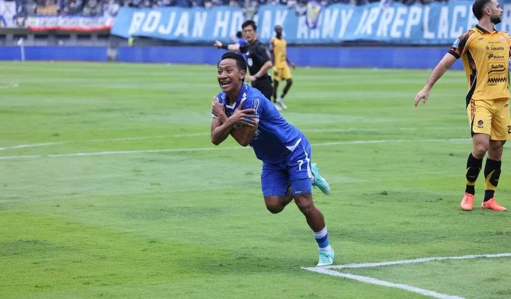 Usai Tekuk Persija di GBLA, Beckham Putra Bawa Persib Bandung Juara Paruh Musim Super League 2025/26. (KlikSoloNews/dok Persib)