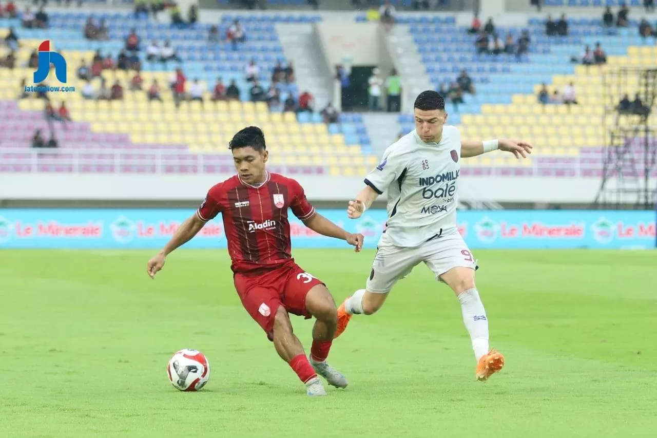 Hasil Babak Pertama Persis Solo vs Persita: Laskar Sambernyawa Babak Belur di Manahan (Kliksolonews/Benediktus Cadnra)