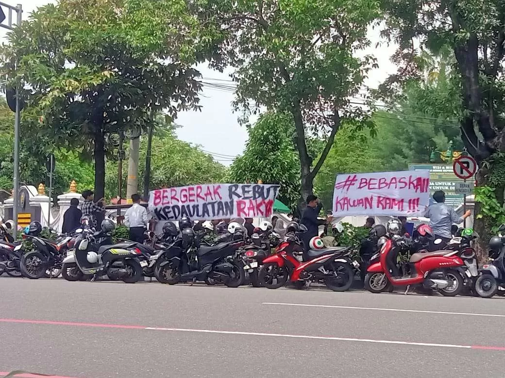 Sidang Demo Agustus 2025 di PN Solo Diwarnai Aksi Solidaritas Massa (Kliksolonews/dok)