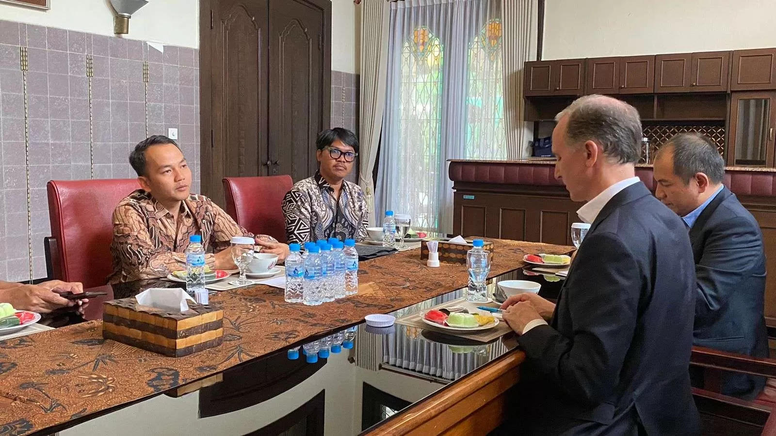 Pemuda Solo Bakal Dikirim Belajar di Belanda, Respati Pastikan Beasiswa Tersedia (Kliksolonews/dok)