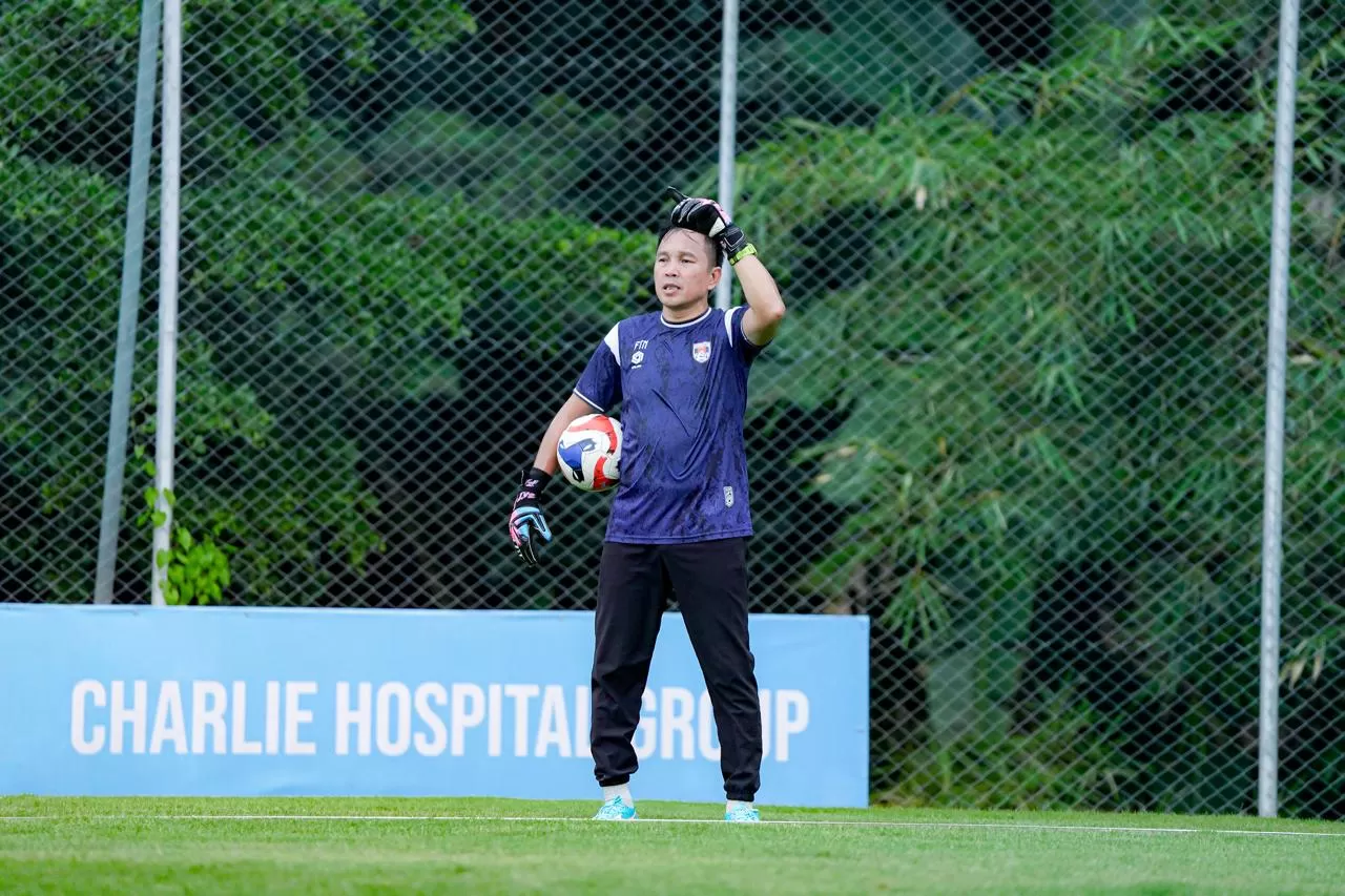Kendal Tornado FC Ganti Pelatih Kiper, Joice Sorongan Resmi Tangani Laskar Badai Pantura. (KlikSoloNews/dok Kendal Tornado FC)