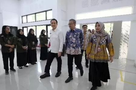 Wamen LH Dorong Sekolah Rakyat 17 Surakarta Raih Predikat Sekolah Adiwiyata. (KlikSoloNews/dok)